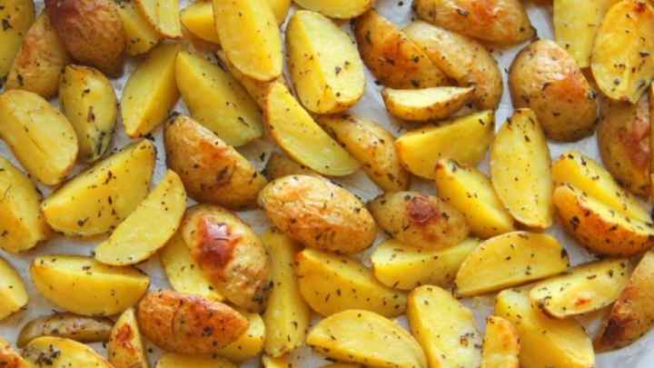 Сумна картопля в духовці