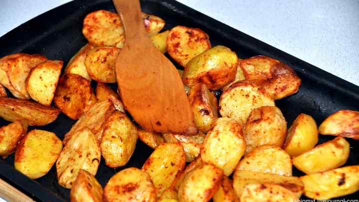 Як приготувати печену картоплю
