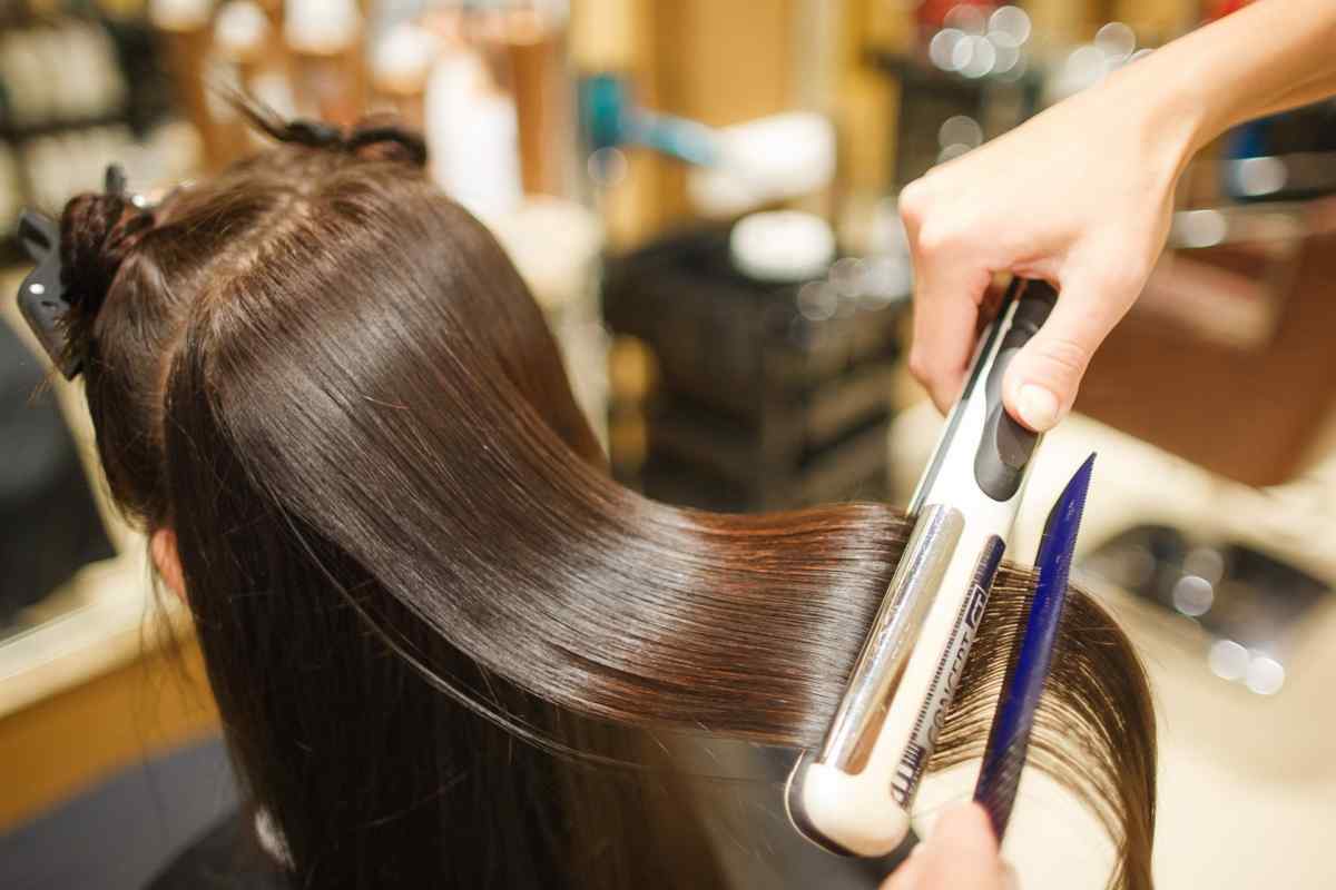 Як відновити волосся після знецінення