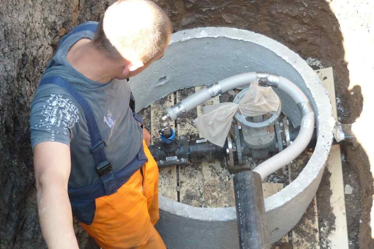 Як проводиться врізка в існуючий водопровід під тиском