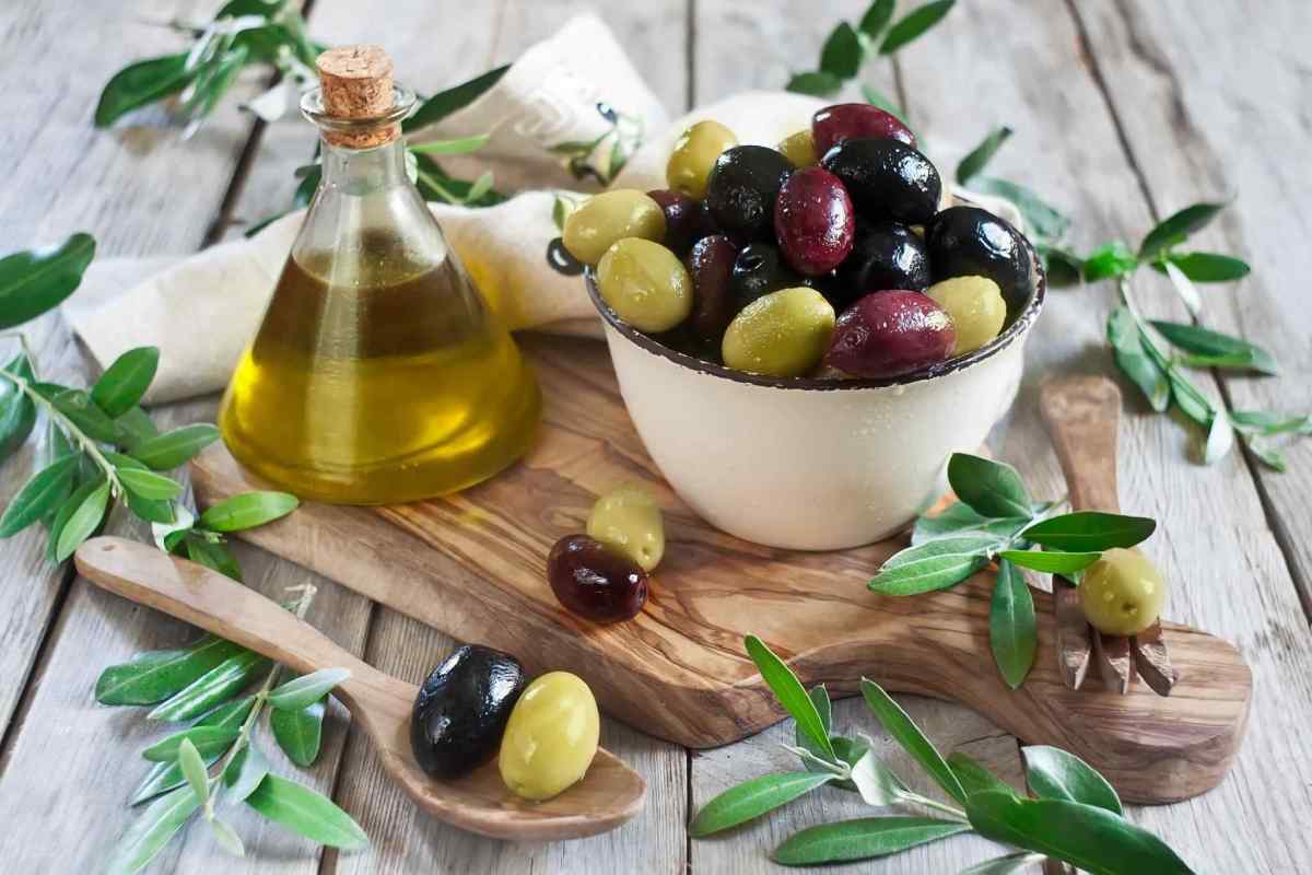 Ліпушки з оливковою олією і цибулею