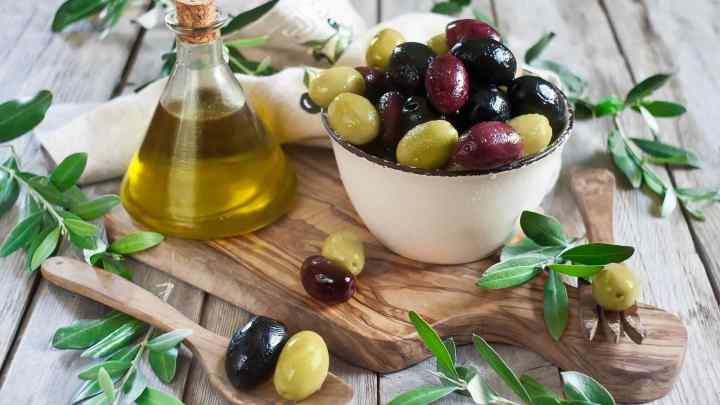 Ліпушки з оливковою олією і цибулею