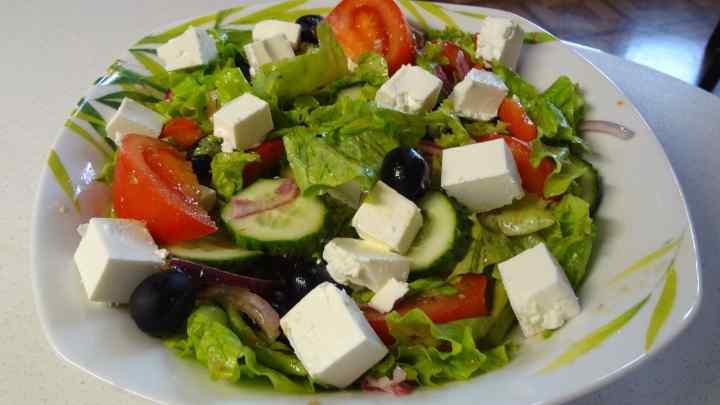 Грецький салат: як його приготувати