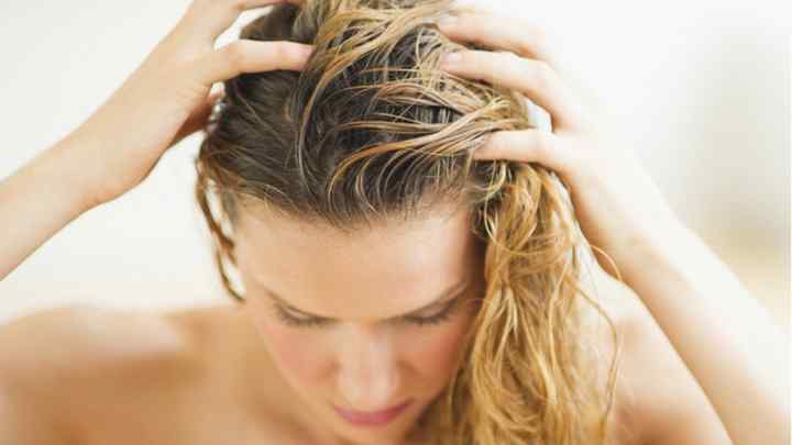 Як лікувати пересушене волосся