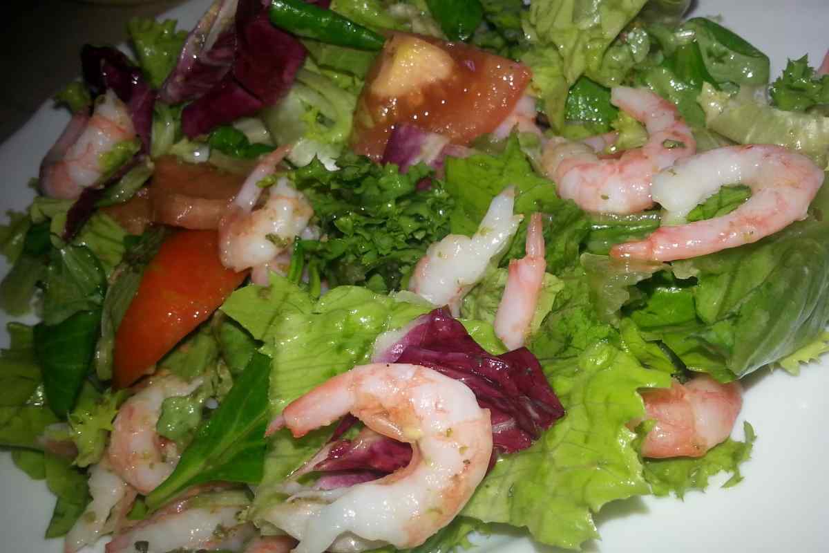 Як приготувати салат з морепродуктів: два простих рецепти