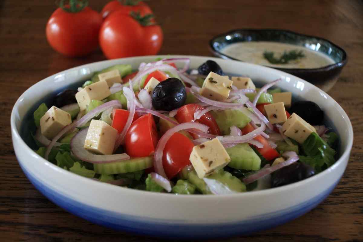 Як приготувати грецький салат або традиційний салат по-сільськи
