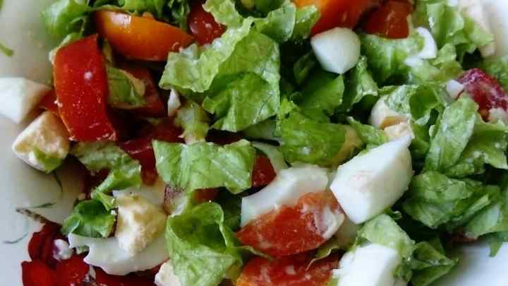 Легкі вітамінні салати: рецепти