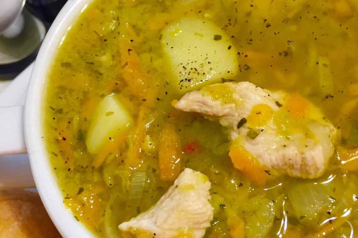 Як варити гороховий суп з куркою