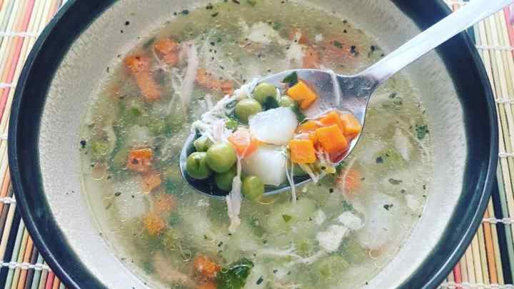 Як приготувати іспанський суп з зеленого горошка