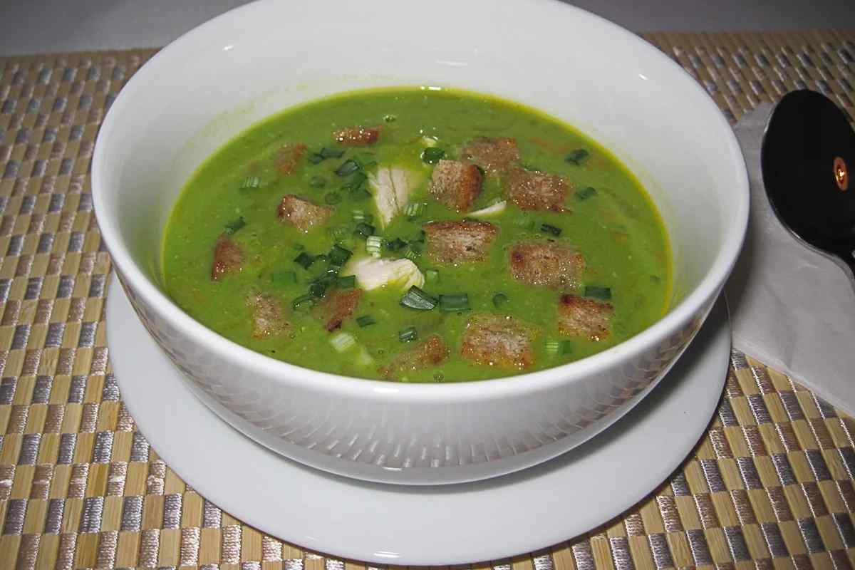 Як готувати рибний суп із зеленим горошком