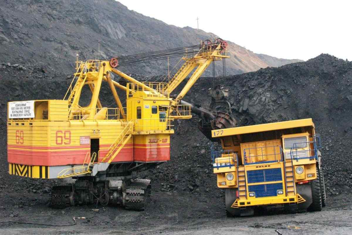 Як видобувається залізна руда