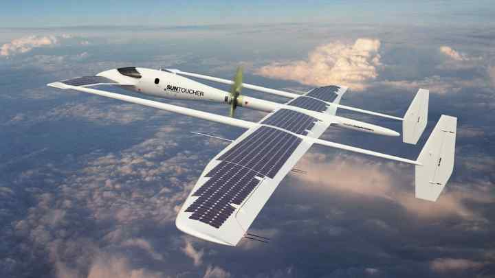 Хто придумав літак на сонячних батареях