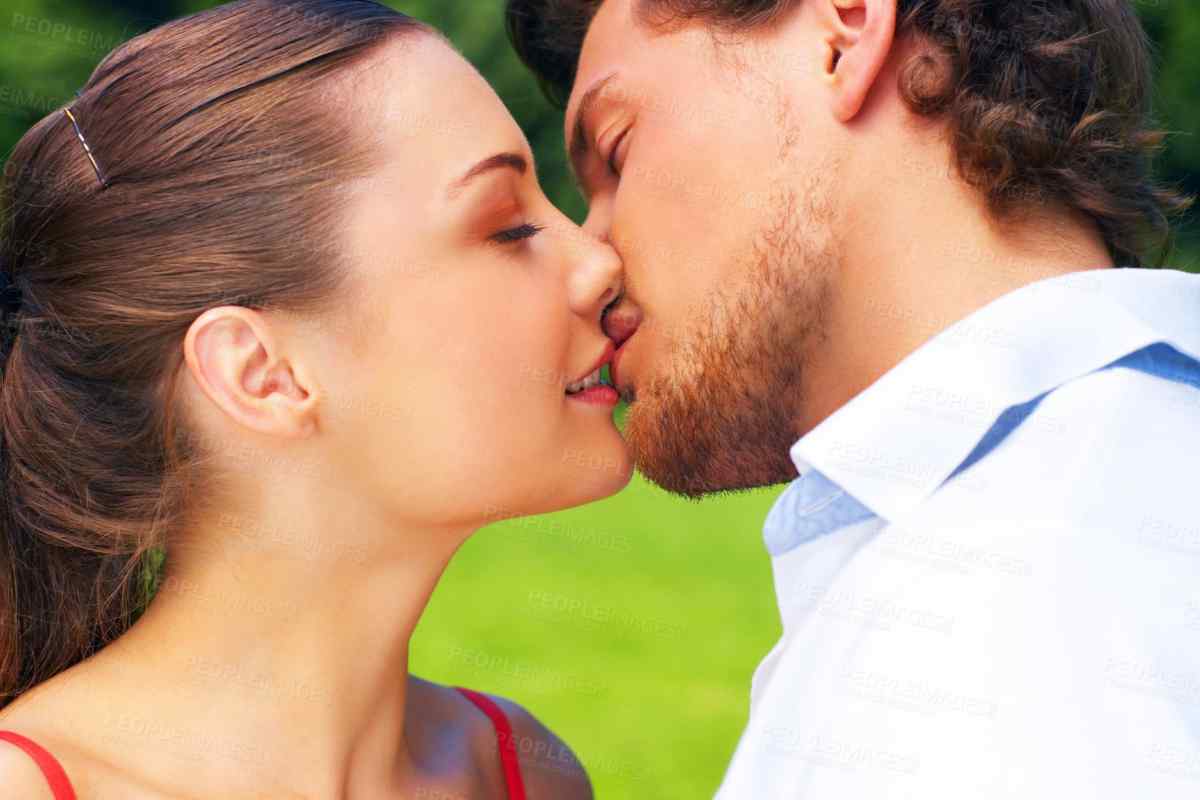Як навчитися майстерно цілуватися