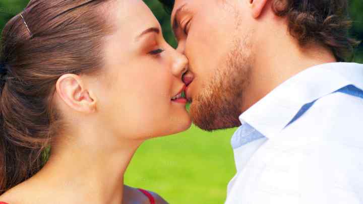 Як навчитися майстерно цілуватися