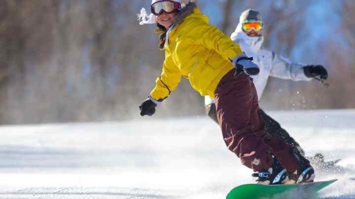 Як правильно падати на лижах, ковзанах і сноуборді