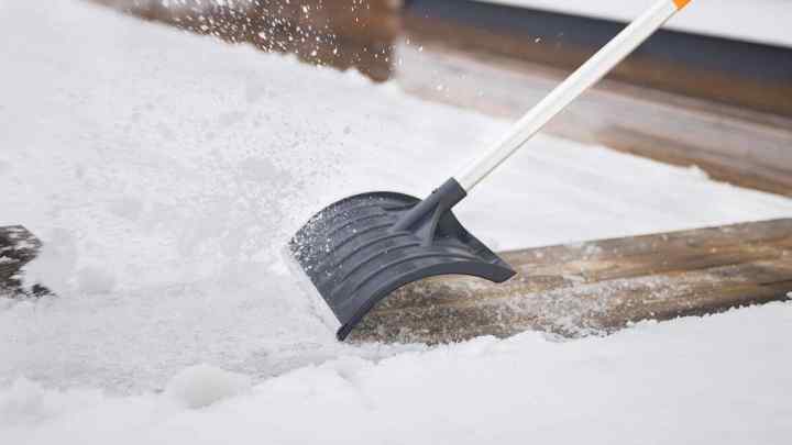 Як зробити лопату для снігу
