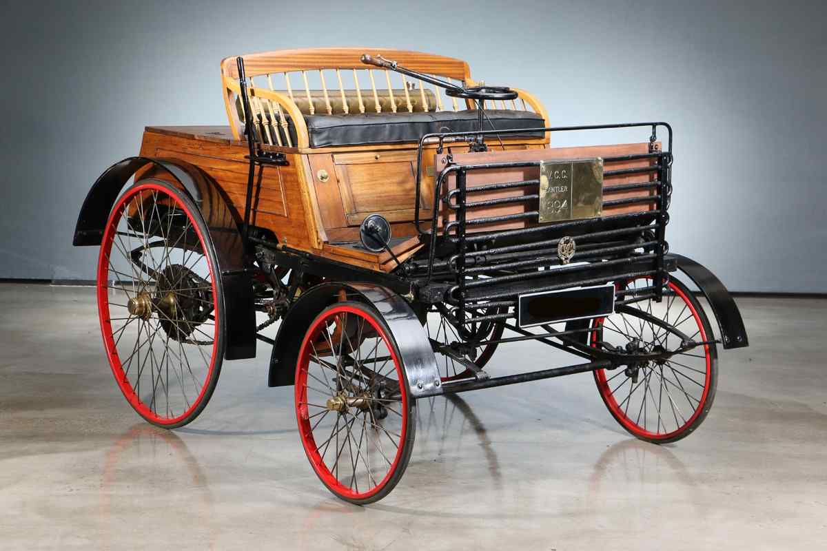 Хто сконструював перший автомобіль