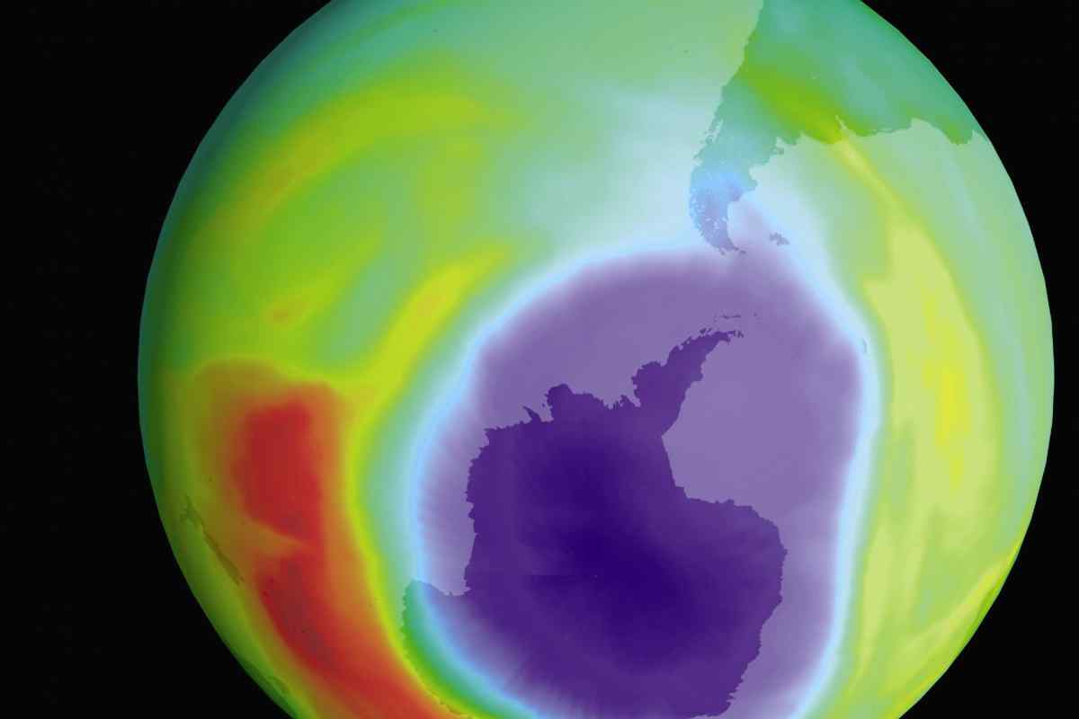 Від чого захищає нас озоновий шар планети