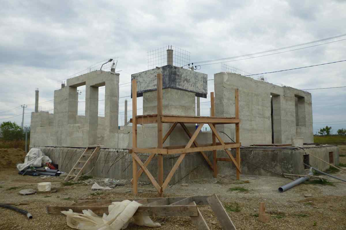 Як побудувати будинок з бетону