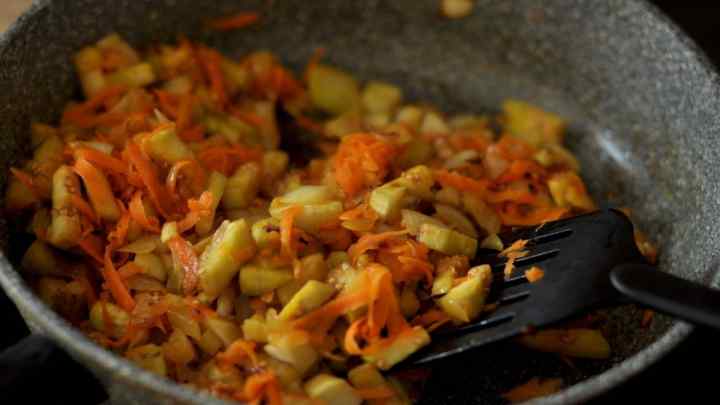 Як приготувати кольорову капусту смачно на сковороді
