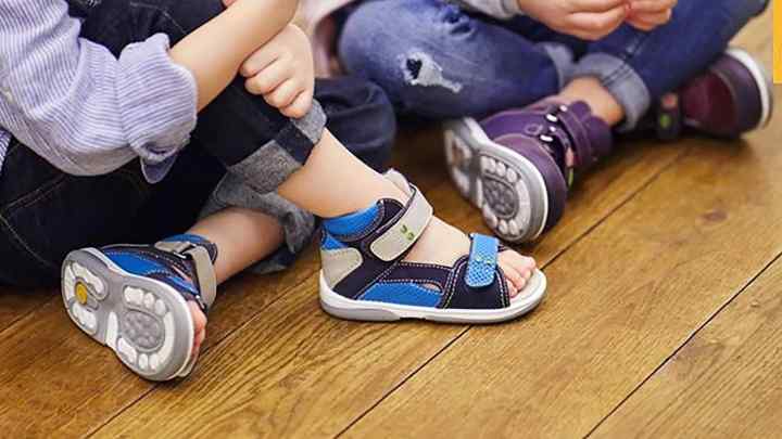 Як вибрати правильне взуття для дітей