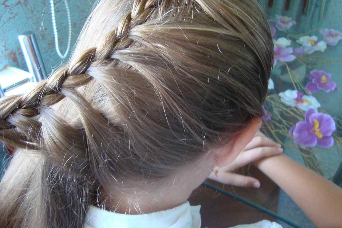 Як заплести волосся дитині