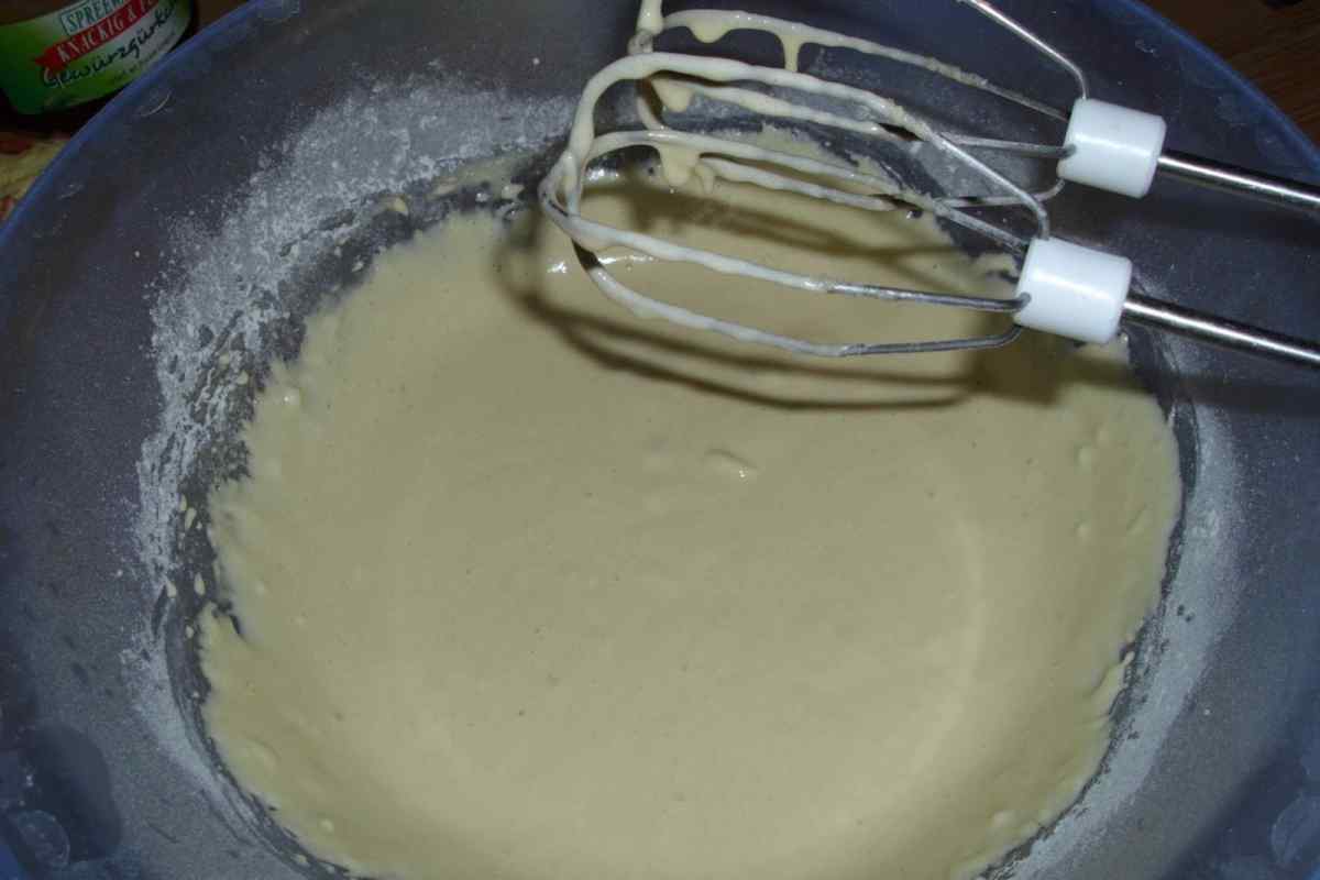Як приготувати бісквітне тісто без міксера