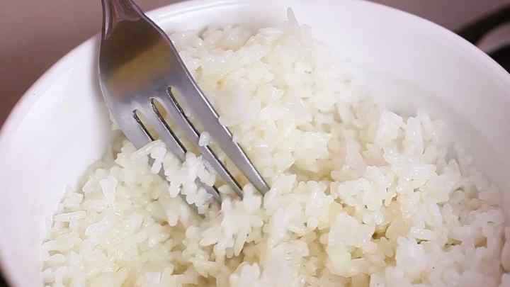 Як варити рис для салату