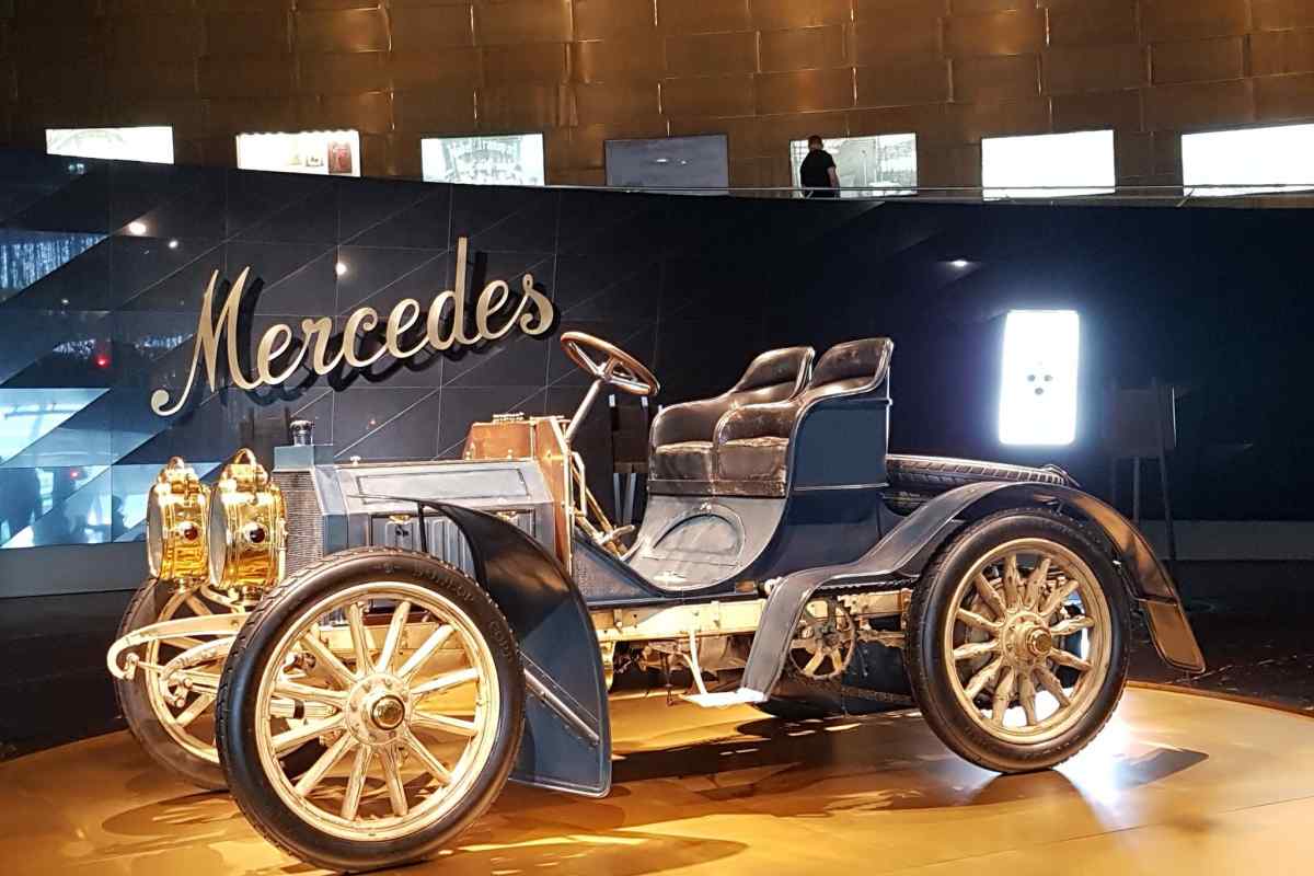 10 унікальних машин, побачити які можна тільки в музеї