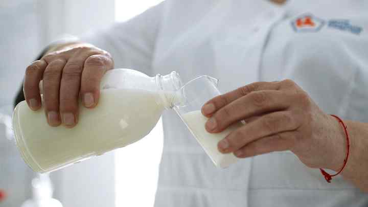 Як зупинити вироблення молока
