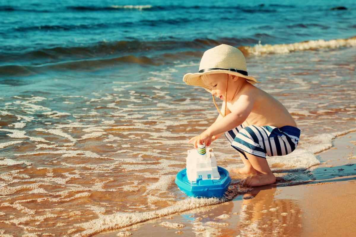 Як зібрати дитину на пляж