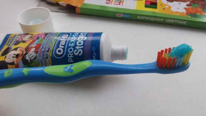 Чим відрізняються дитяча і доросла зубна паста