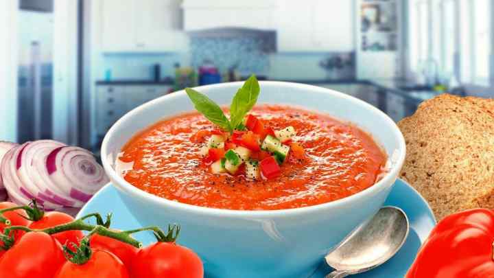 Як приготувати холодний суп з томатного соку