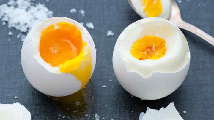 Як варити яйця всмятку