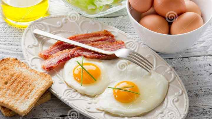 Як незвично подати яєчню на сніданок