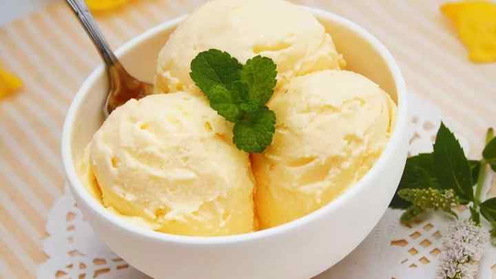 Як приготувати ванільне морозиво