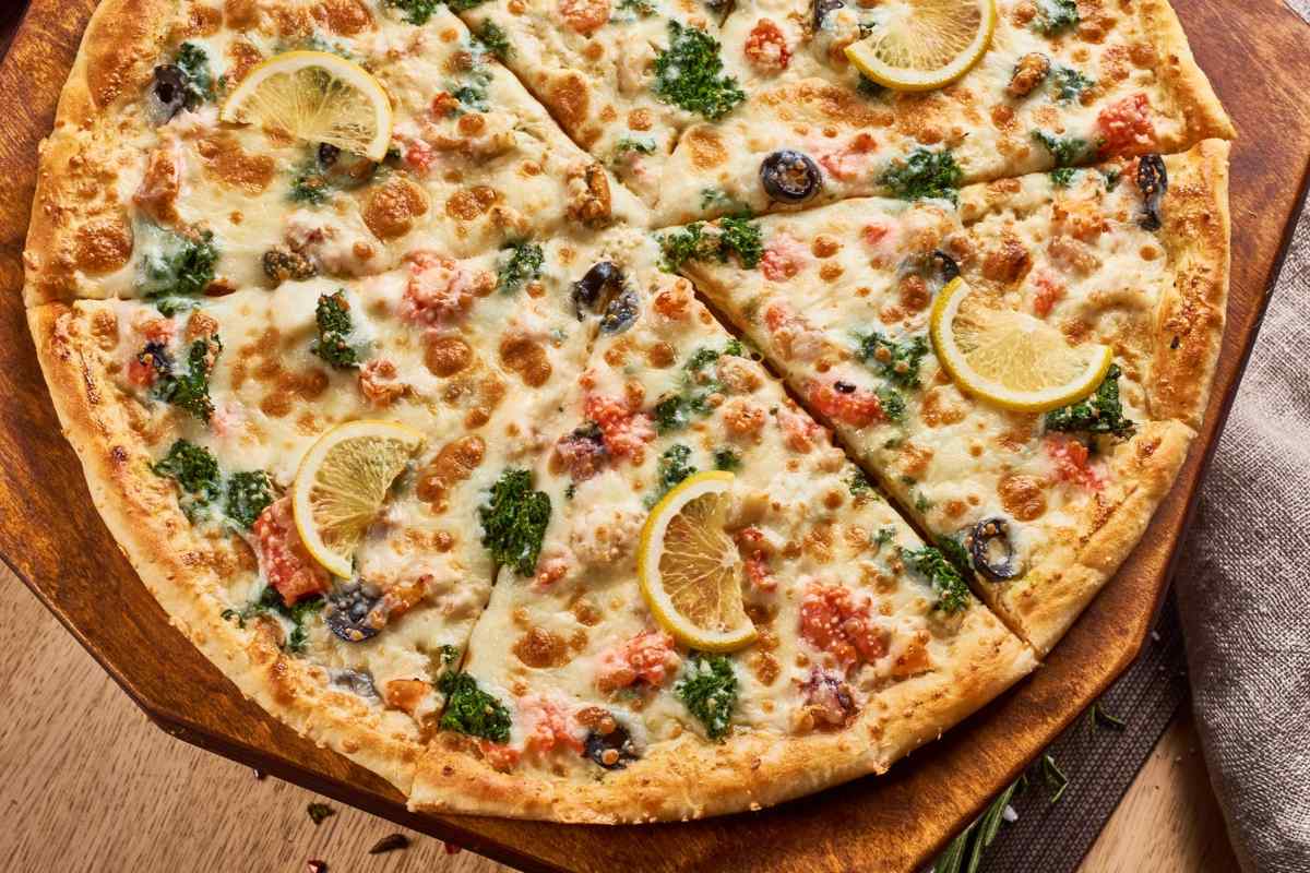 Простий рецепт піци без дріжджів