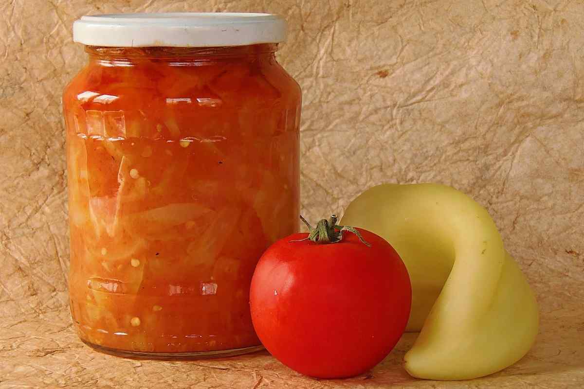 Як приготувати болгарський перець з яблуками на зиму