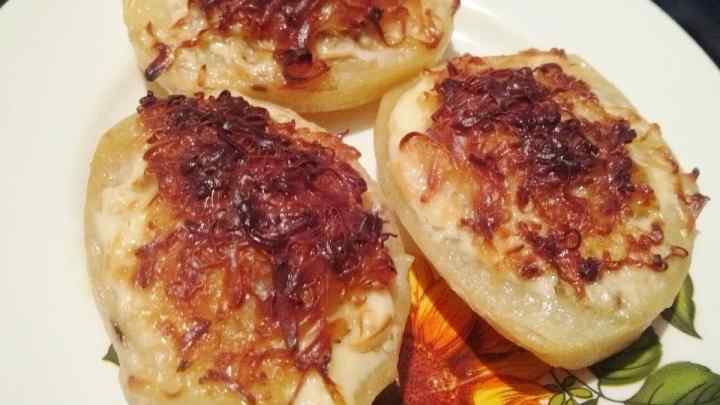 Пісні страви: перець по-болгарськи, картопляні оладки, яблука печені