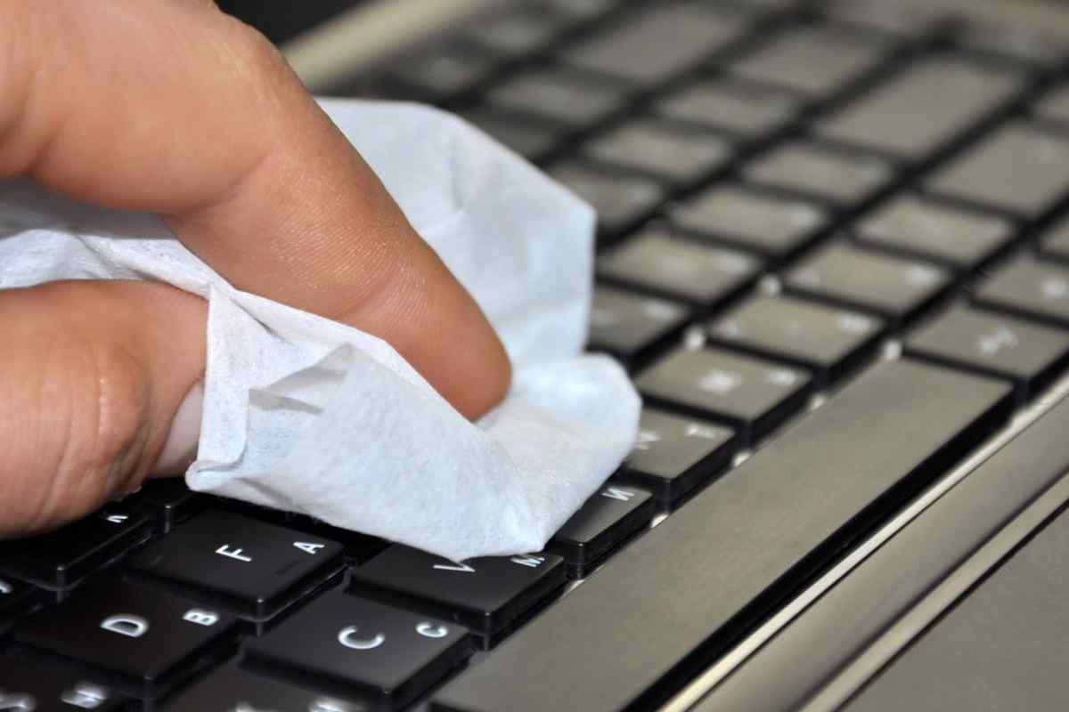 Як почистити комп "ютерну клавіатуру