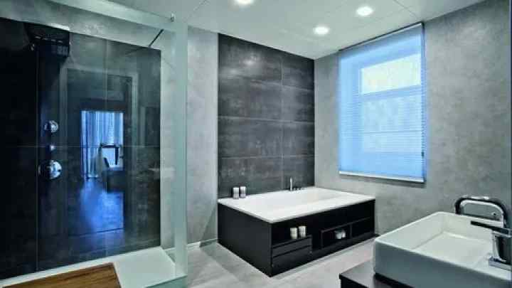 Чорний колір у ванній кімнаті: похмуро чи елегантно?