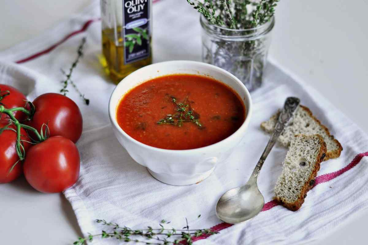 Як готувати суп томатний