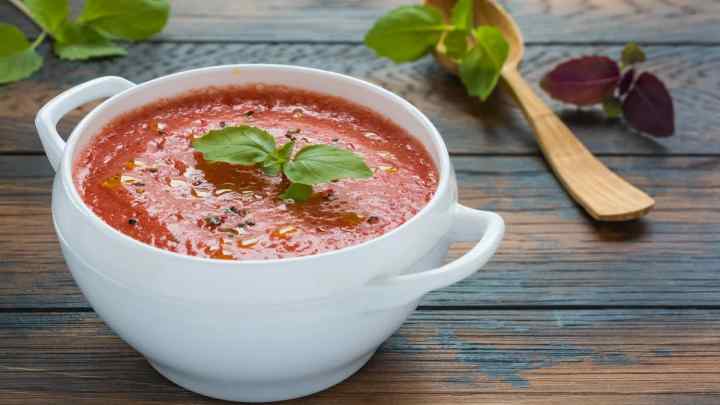 Як приготувати холодний томатний крем-суп