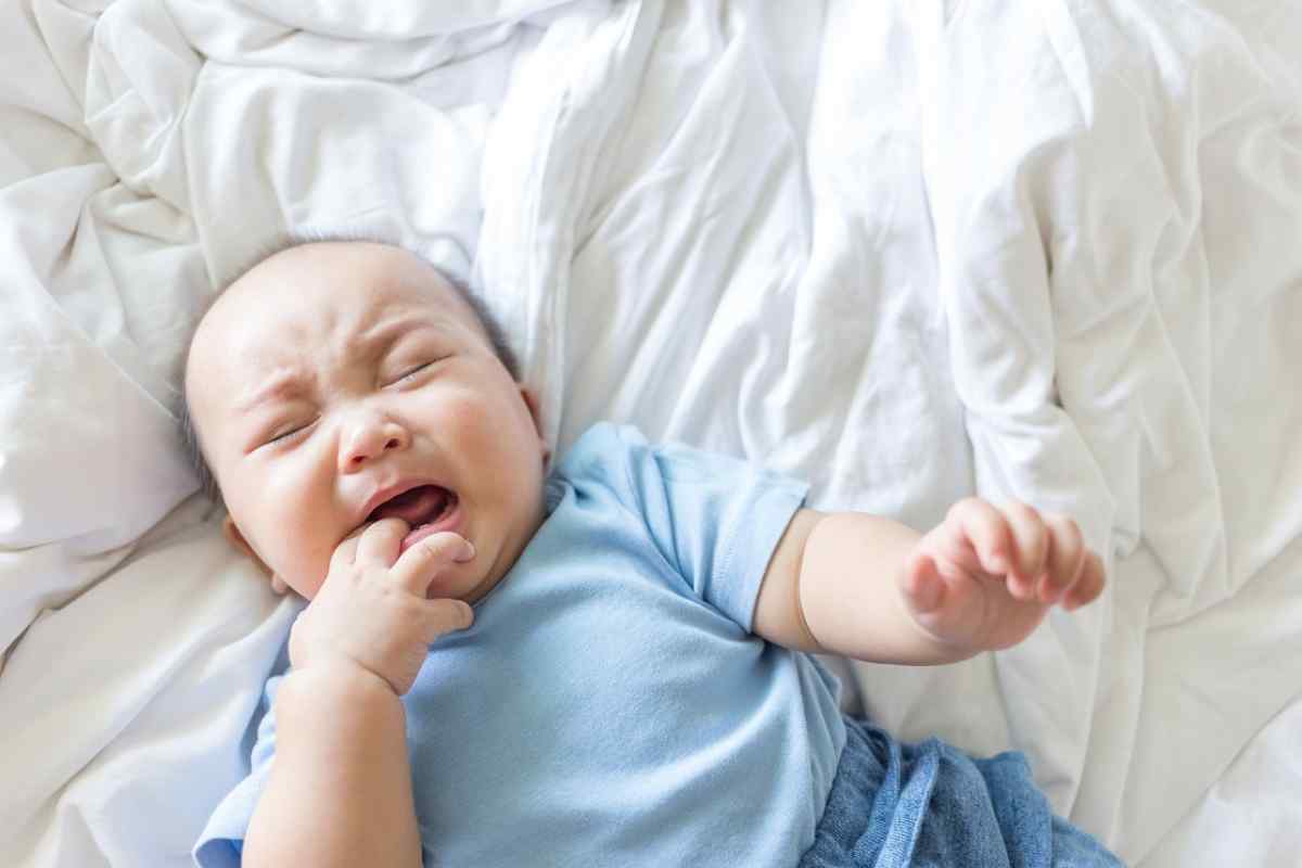 Що робити, якщо у немовляти болить живіт