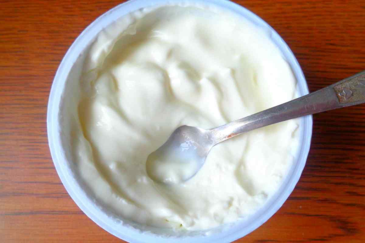 Як зробити домашній вершковий йогурт
