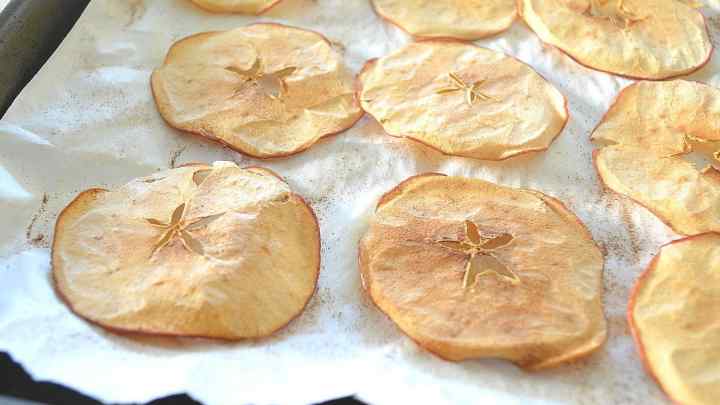 Як приготувати смачні яблучні чіпси
