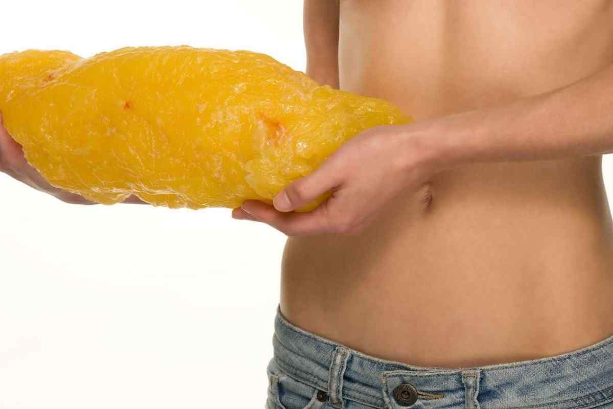 Як відкачати жир на животі