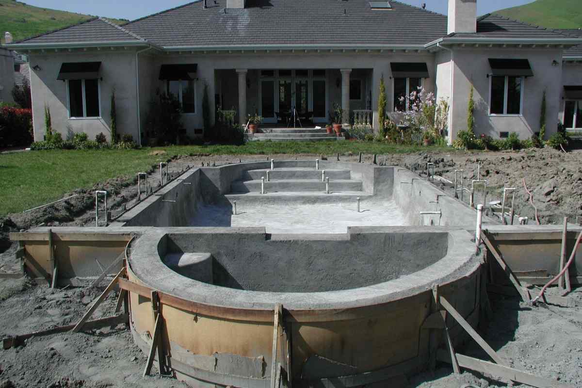 Як відремонтувати басейн