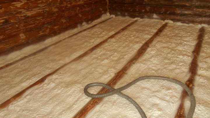 Як утеплити дерев 'яну підлогу в приватному будинку