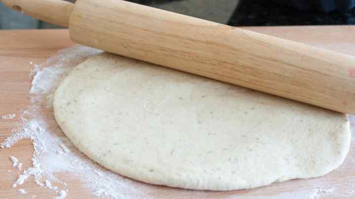Як приготувати тісто для піци